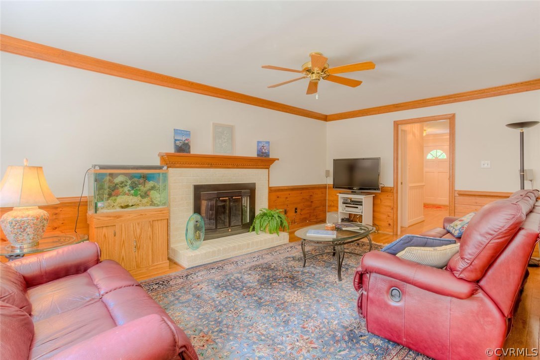 2153 Kelly Ridge Road Henrico, VA 23233 - Photo 17 of 34 This is a wonderful room for families right off of
