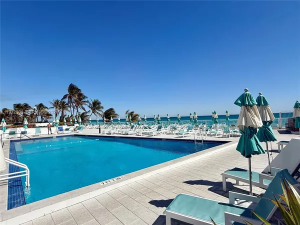 $4,000 | 3140 South Ocean Drive, Unit 604, Hallandale Beach, FL 33009