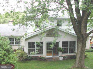 308 Ponds Edge Road West Chester, PA 19382 - Photo 2 of 6 Gallery Image 2