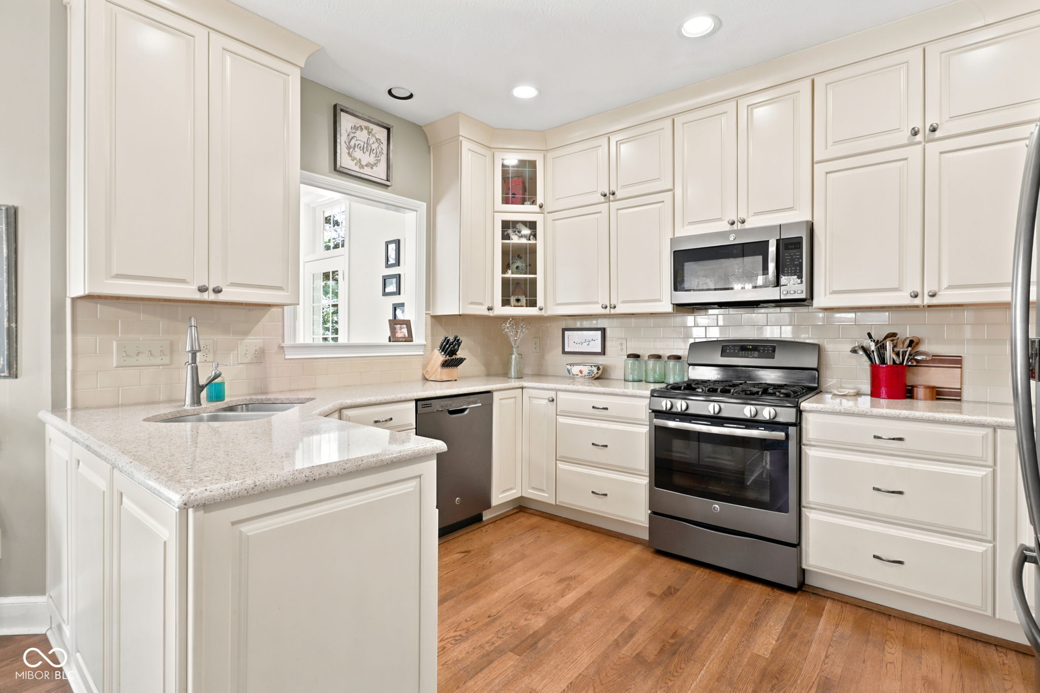 7598 Timber Springs Drive South Fishers, IN 46038 - Photo 13 of 48