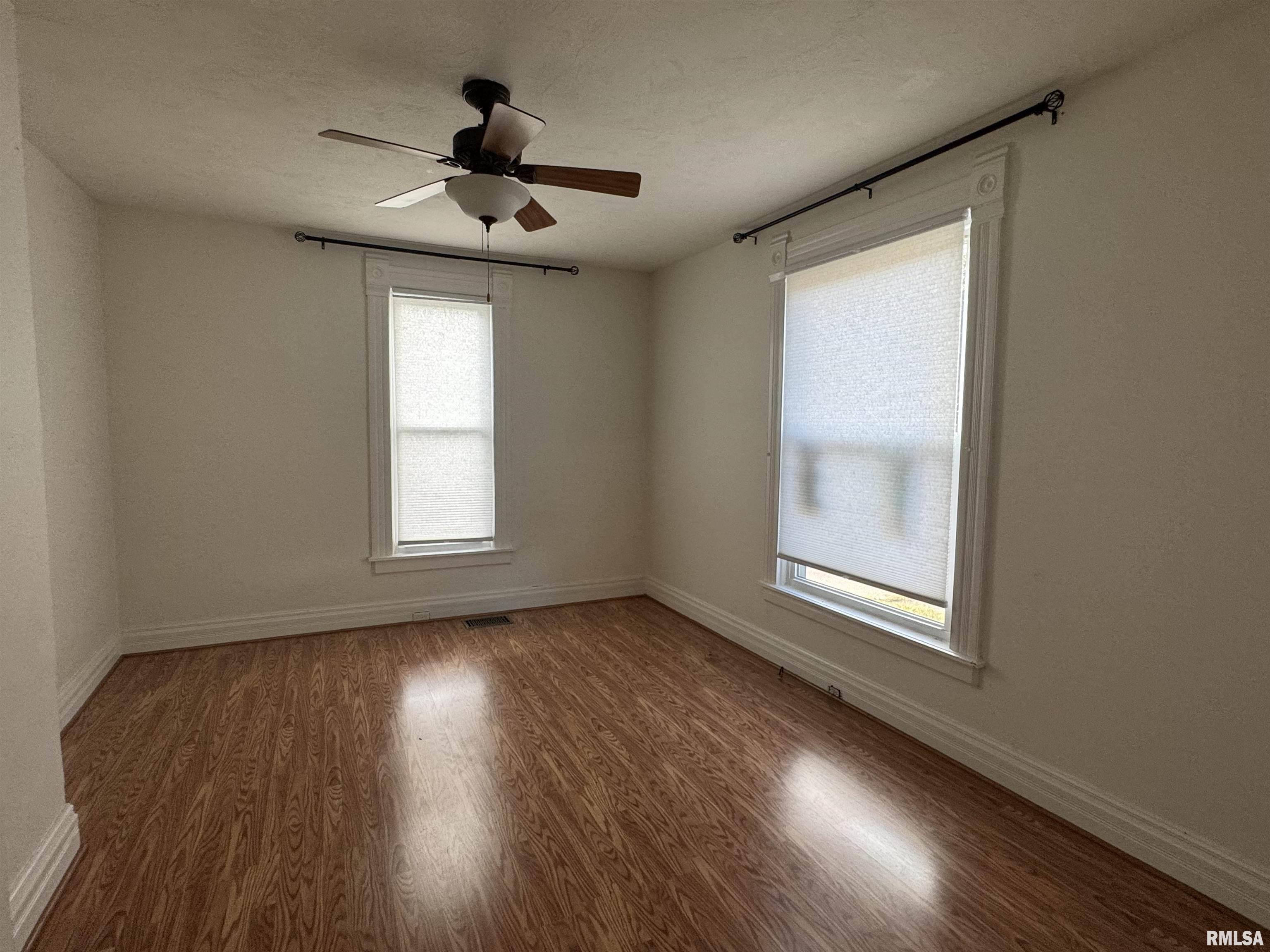 226 Cass Place Canton, IL 61520 - Photo 15 of 41