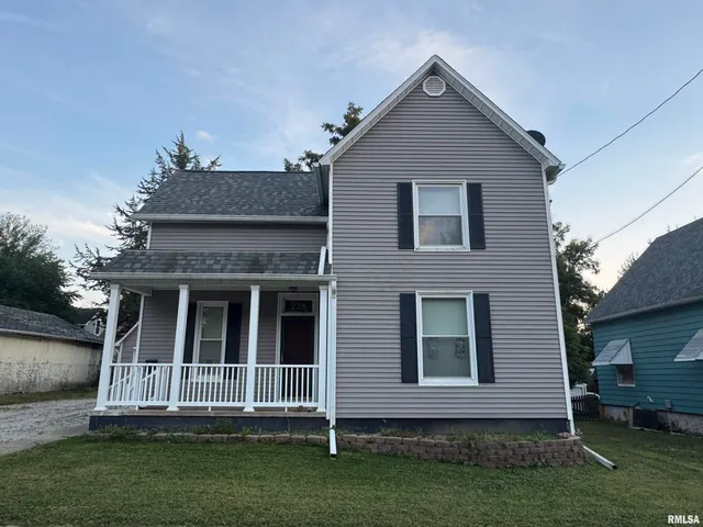 $130,000 | 226 Cass Place, Canton, IL 61520