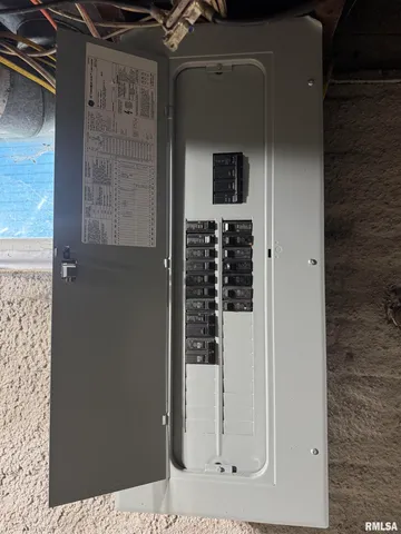 $130,000 | 226 Cass Place, Canton, IL 61520