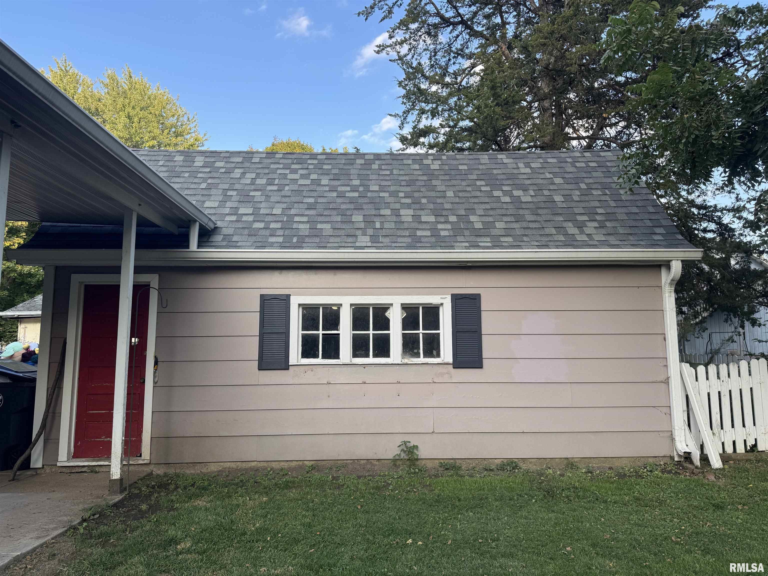 226 Cass Place Canton, IL 61520 - Photo 37 of 41