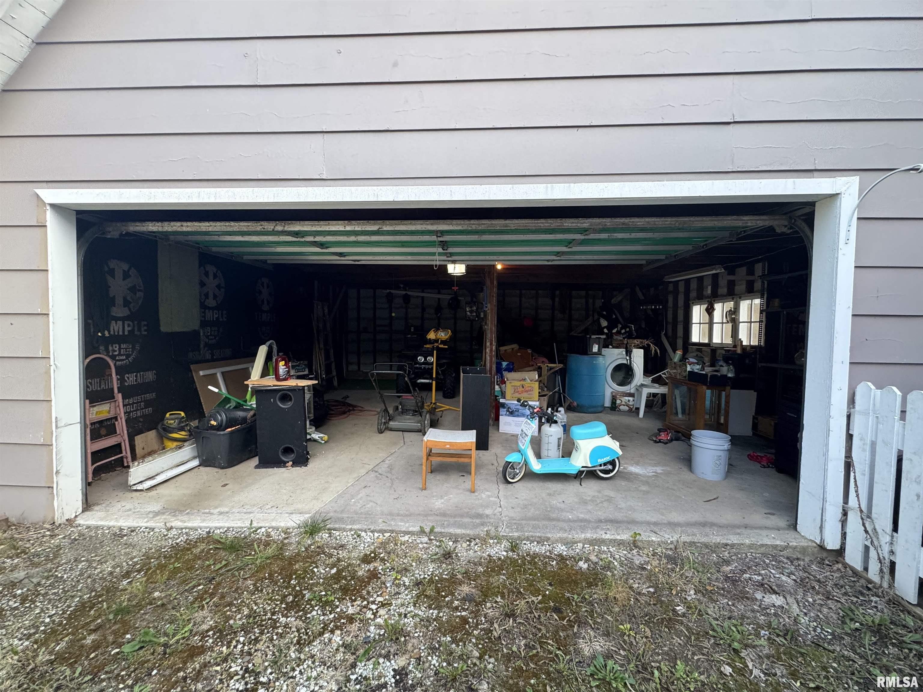 226 Cass Place Canton, IL 61520 - Photo 41 of 41