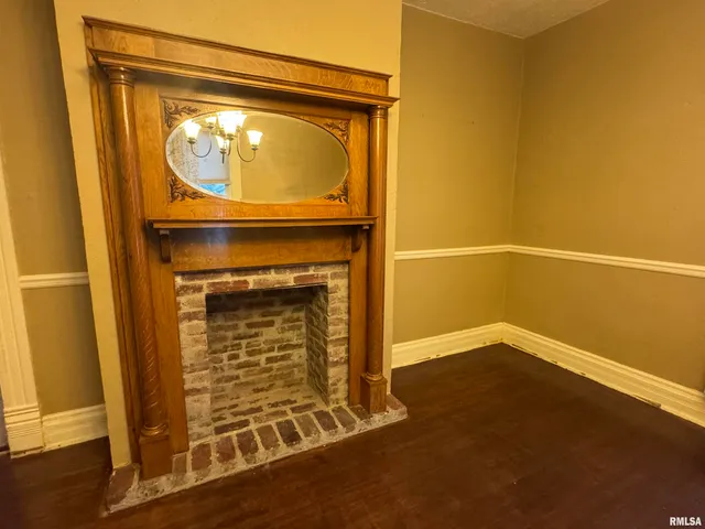 $130,000 | 226 Cass Place, Canton, IL 61520