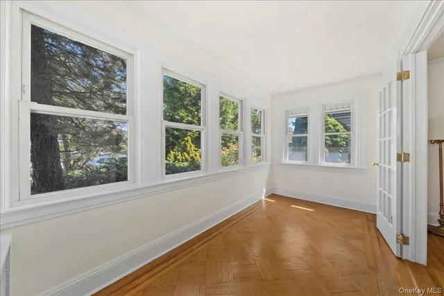 $699,999 | 44 Madison Street, Lynbrook, NY 11563