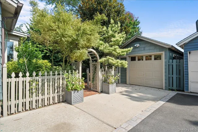 $699,999 | 44 Madison Street, Lynbrook, NY 11563