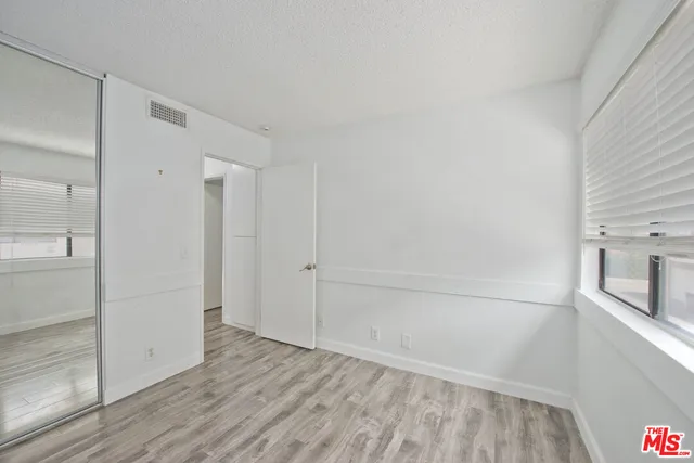 $599,000 | 5800 Owensmouth Avenue, Unit 25, Woodland Hills, CA 91367