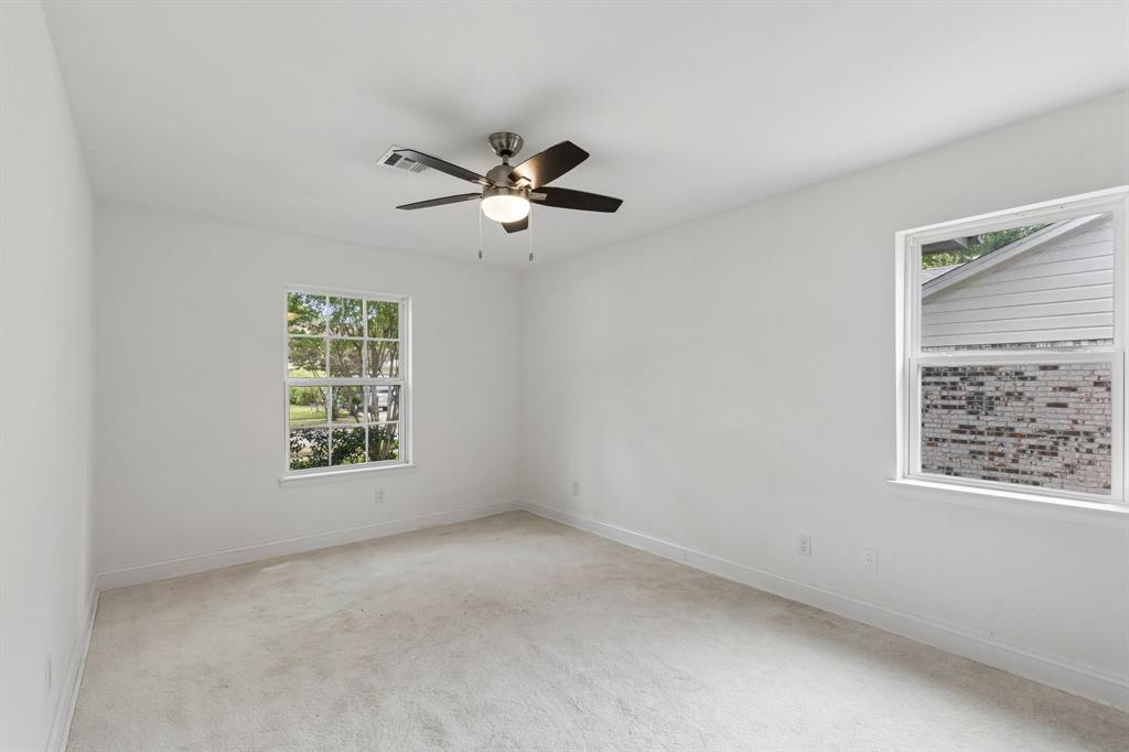8711 Hackney Lane Dallas, TX 75238 - Photo 27 of 39 Gallery Image 27