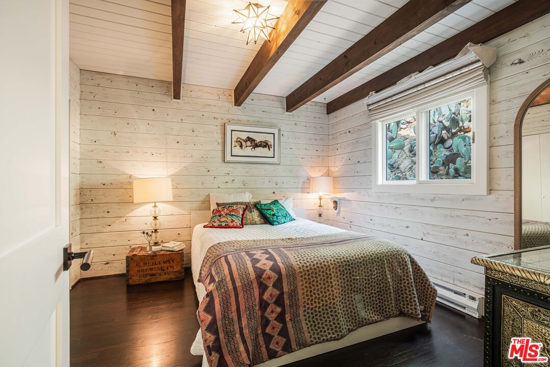 21330 Encina Road Topanga, CA 90290 - Photo 12 of 30 Gallery Image 12