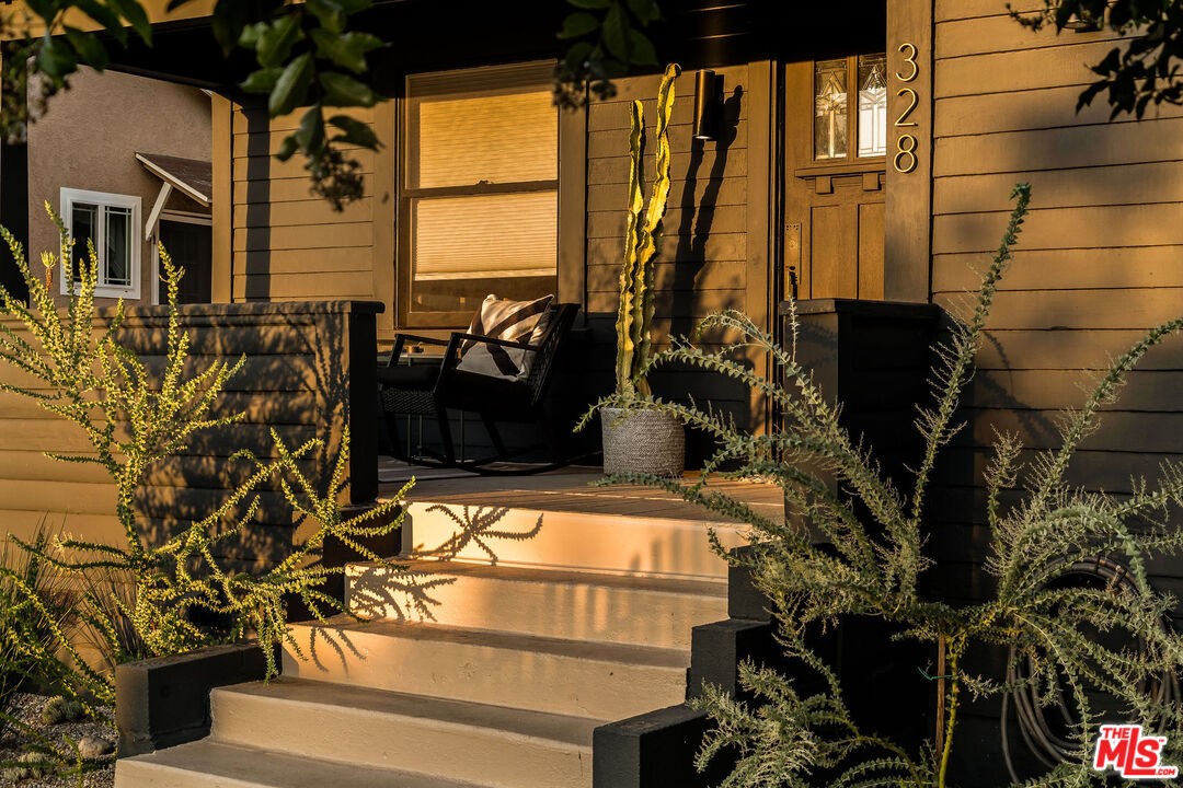 328 Branch Street Los Angeles, CA 90042 - Photo 2 of 30