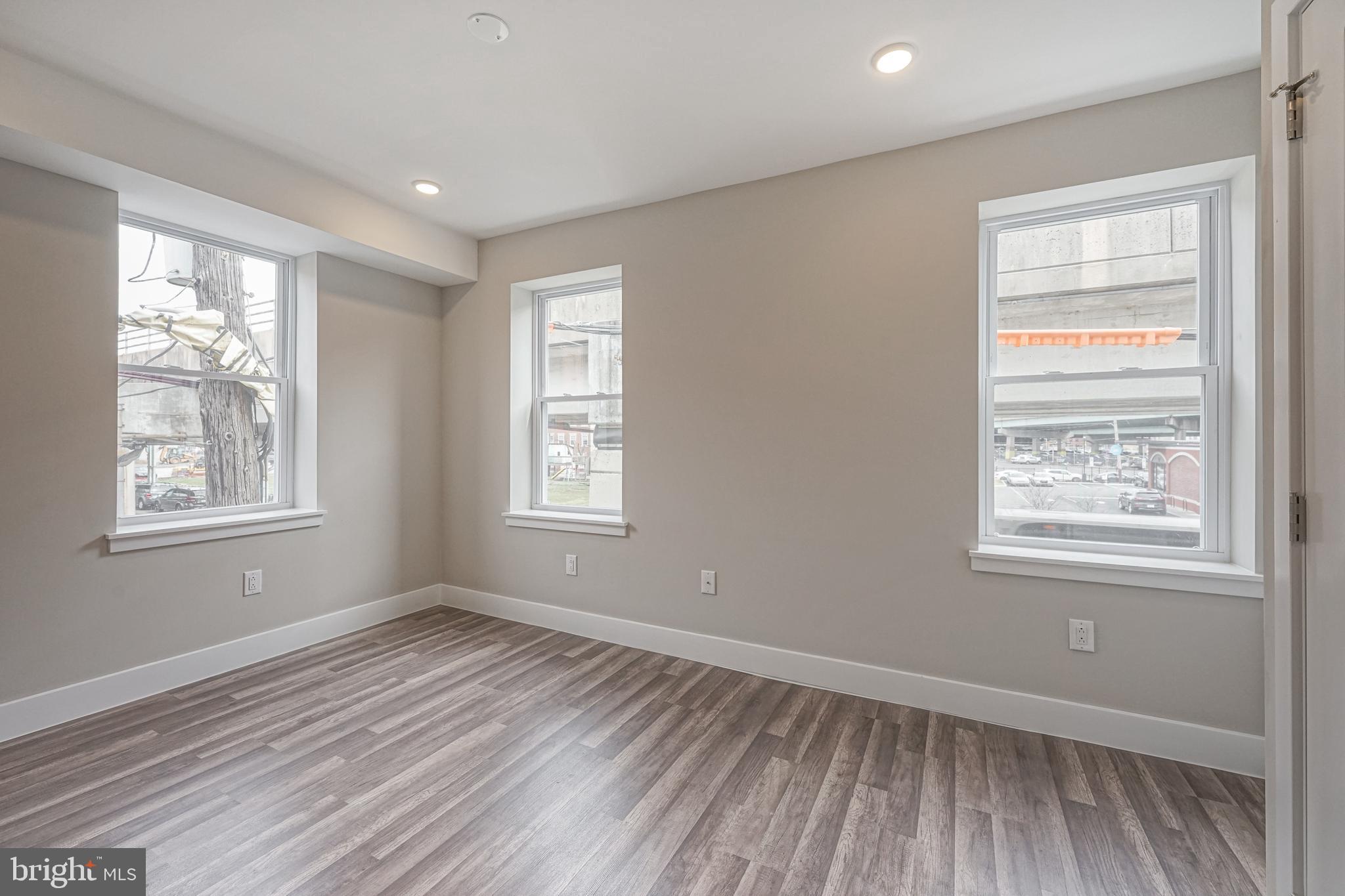 1070 North Front Street, Unit B Philadelphia, PA 19123 - Photo 11 of 13