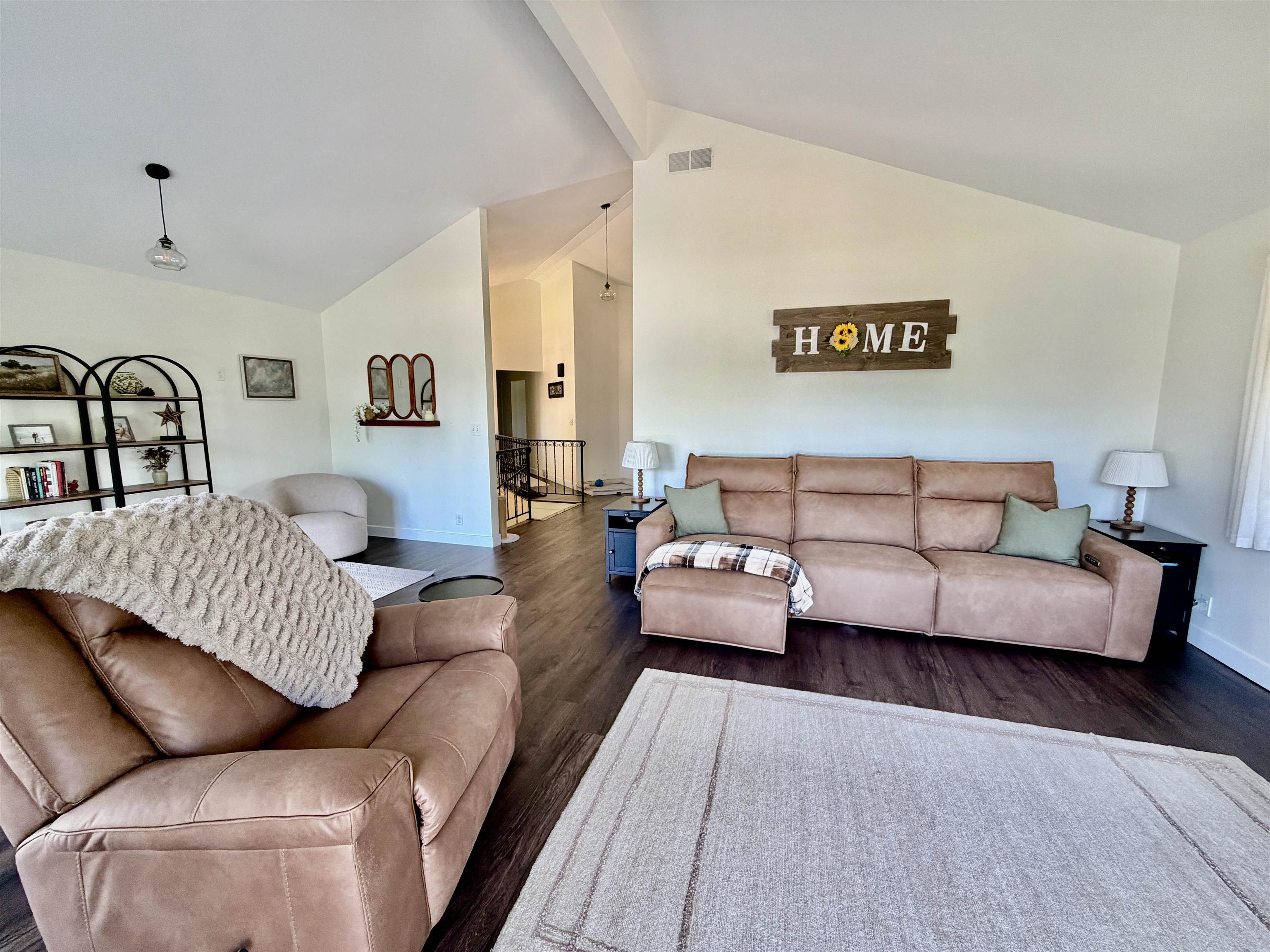 W13344 Klamer Road Lodi, WI 53555 - Photo 6 of 56