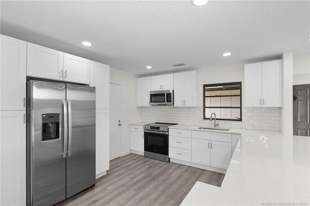 5635 Southeast Miles Grant Road Stuart, FL 34997 - Photo 14 of 73 Gallery Image 14