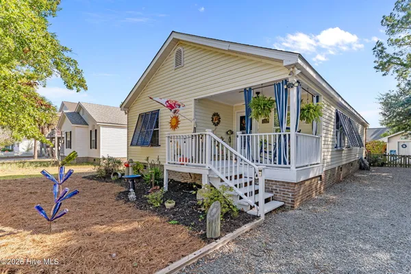 $485,500 | 212 Northeast 33rd Street, Oak Island, NC 28465