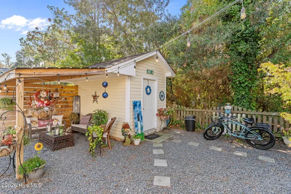 $485,500 | 212 Northeast 33rd Street, Oak Island, NC 28465