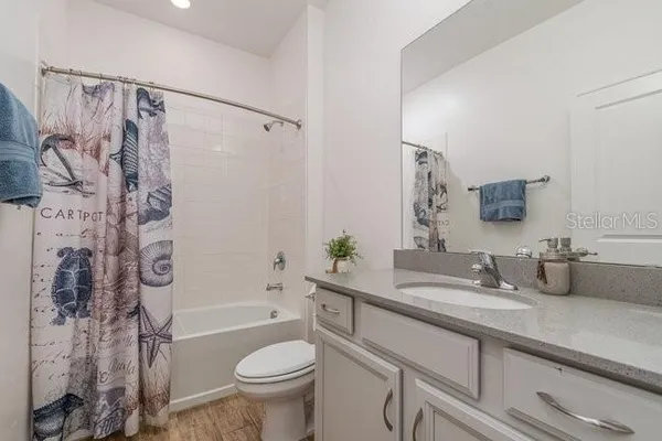 $425,000 | 2392 Sirena Lane, Mount Dora, FL 32757