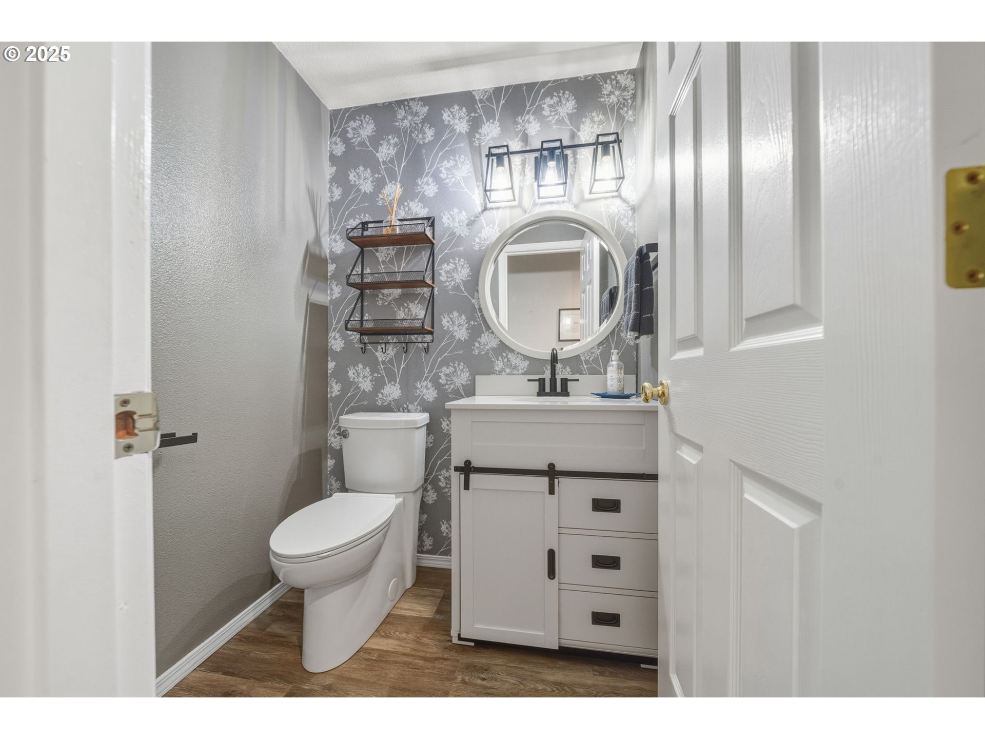 3075 Northeast 4th Avenue Hillsboro, OR 97124 - Photo 13 of 33