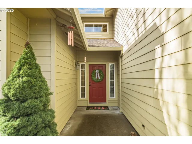 $639,900 | 3075 Northeast 4th Avenue, Hillsboro, OR 97124