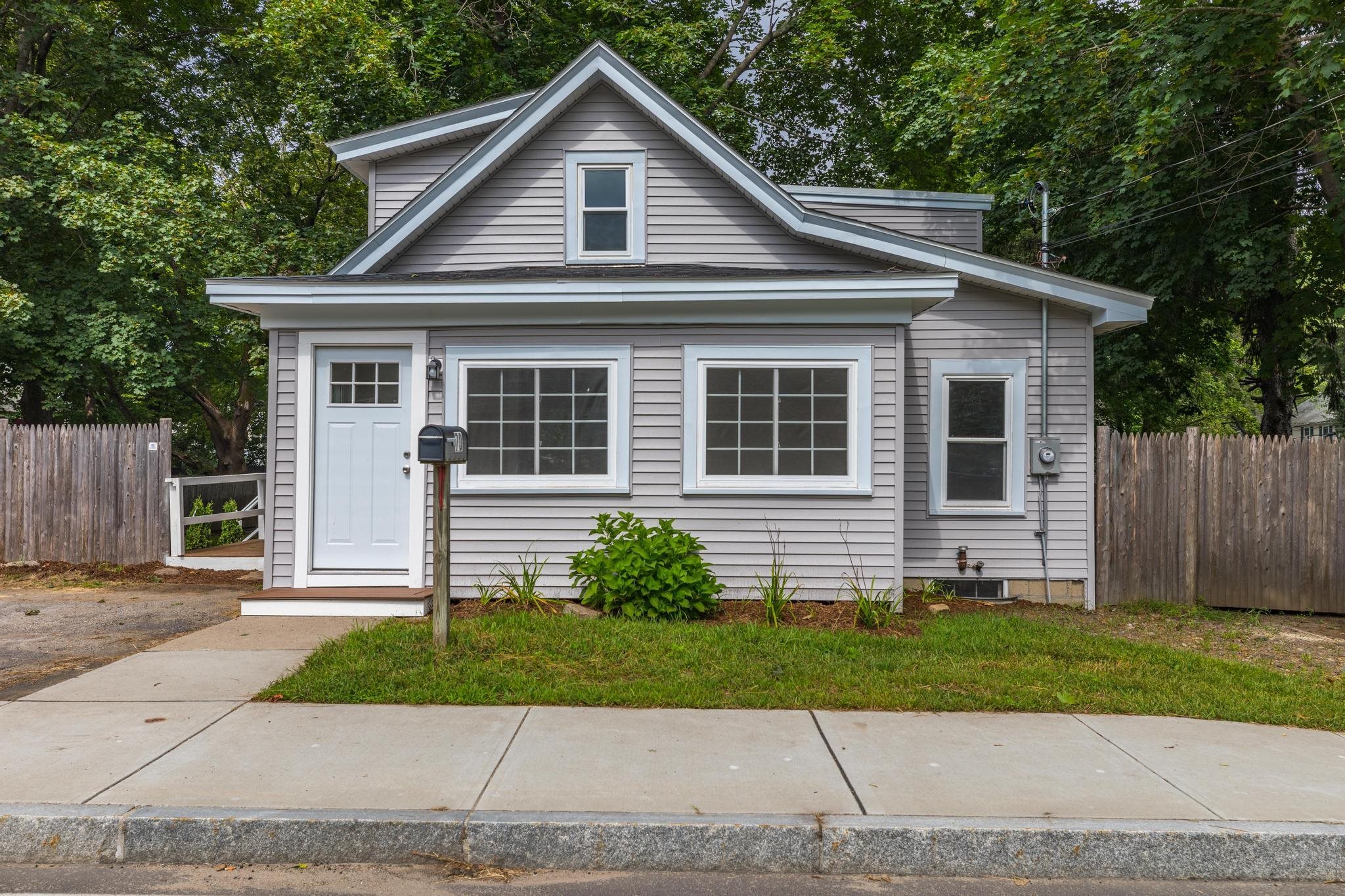 70 Franklin Street Rochester, NH 03867 - Photo 1 of 27