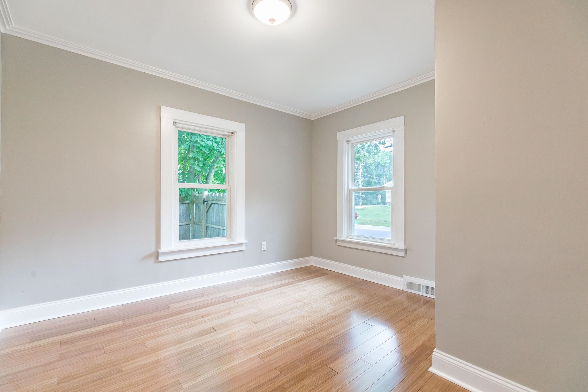70 Franklin Street Rochester, NH 03867 - Photo 12 of 27