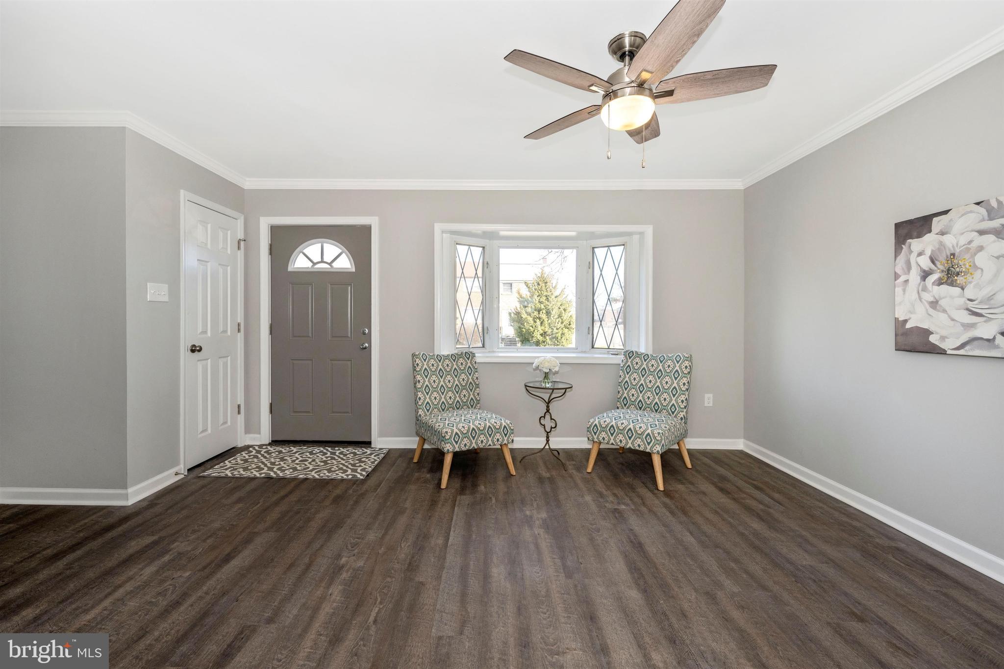 830 Lannerton Road Baltimore, MD 21220 - Photo 5 of 39 Living Room