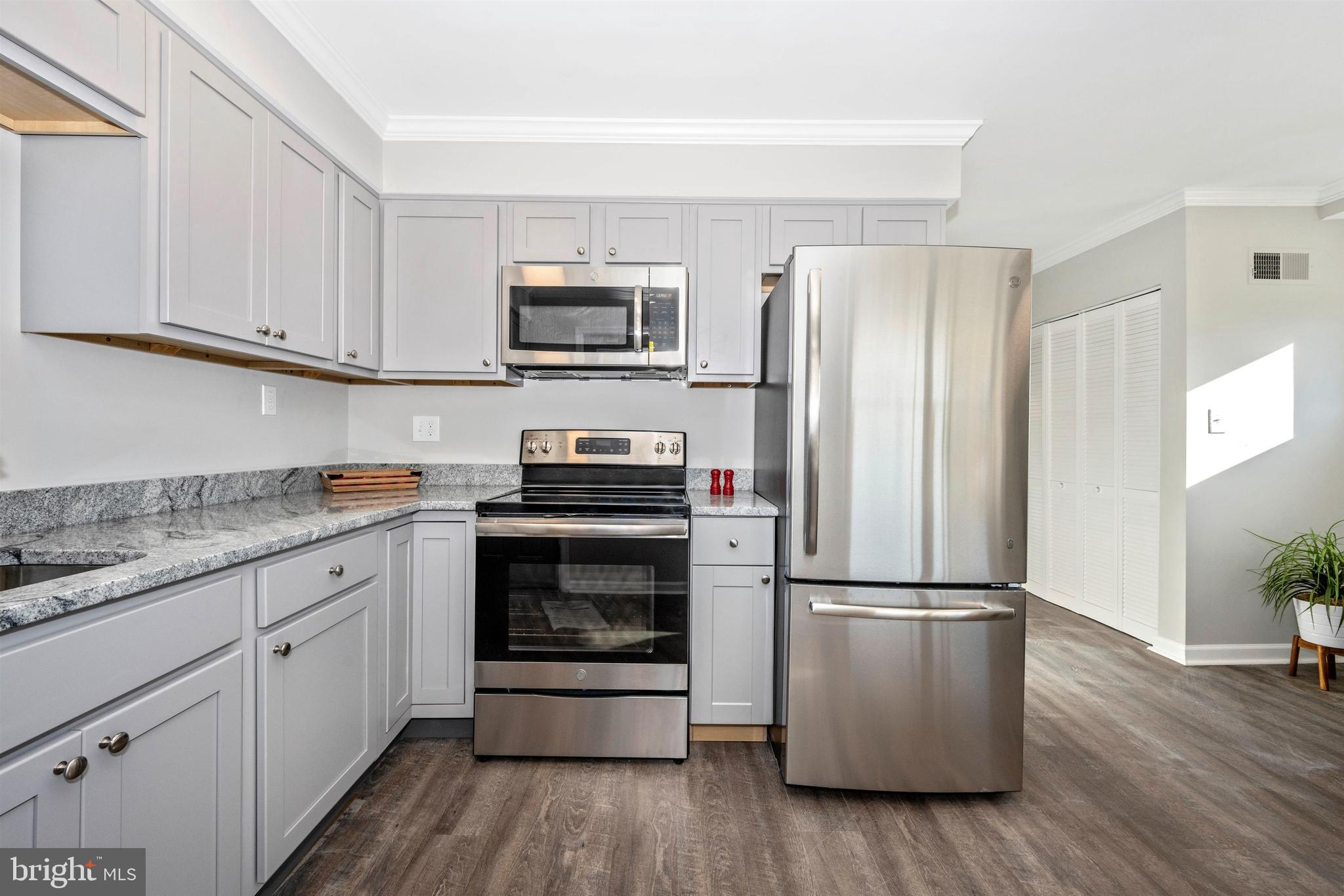 830 Lannerton Road Baltimore, MD 21220 - Photo 9 of 39 Kitchen