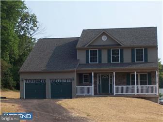 33 Winding Road Pottstown, PA 19464 - Photo 1 of 7 Gallery Image 1