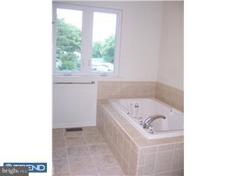 33 Winding Road Pottstown, PA 19464 - Photo 5 of 7 Gallery Image 5