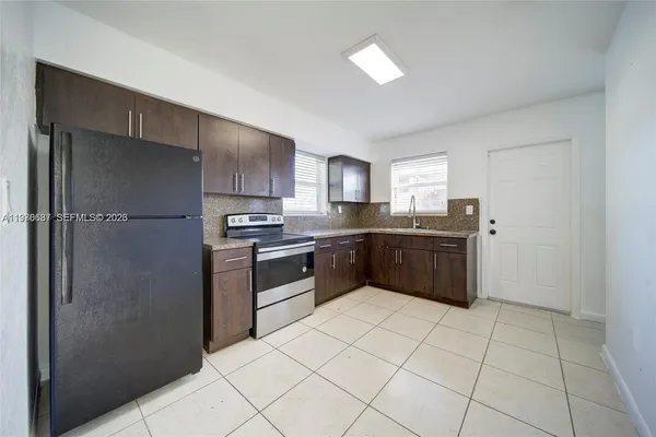 $2,415 | 10203 Northwest 12th Avenue, Unit 10203, Miami, FL 33150