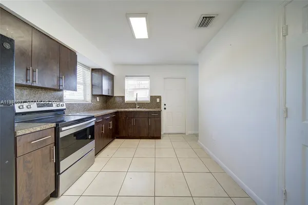 $2,415 | 10203 Northwest 12th Avenue, Unit 10203, Miami, FL 33150