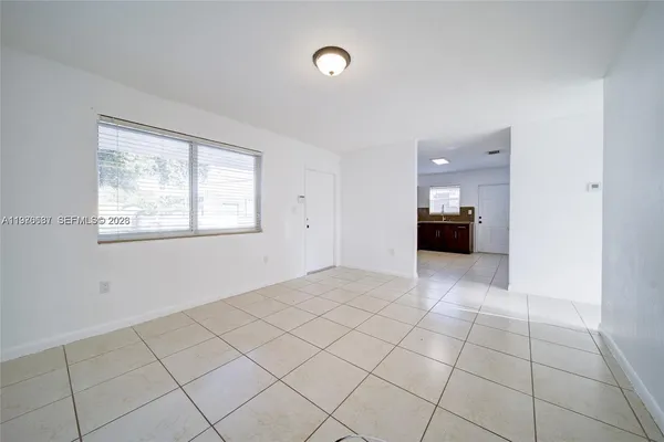 $2,415 | 10203 Northwest 12th Avenue, Unit 10203, Miami, FL 33150