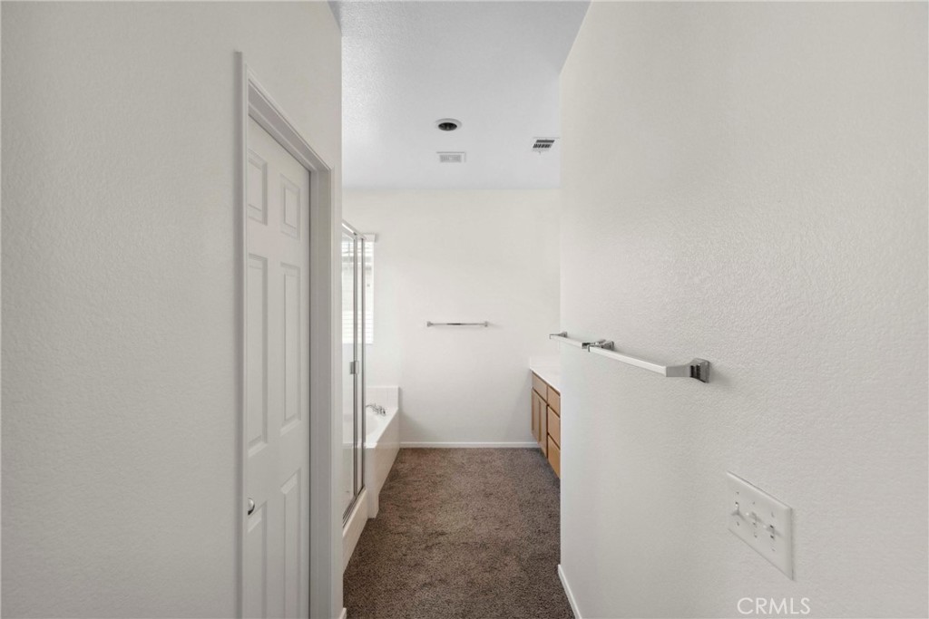 33184 Puffin Street Temecula, CA 92592 - Photo 24 of 54 Primary Suite