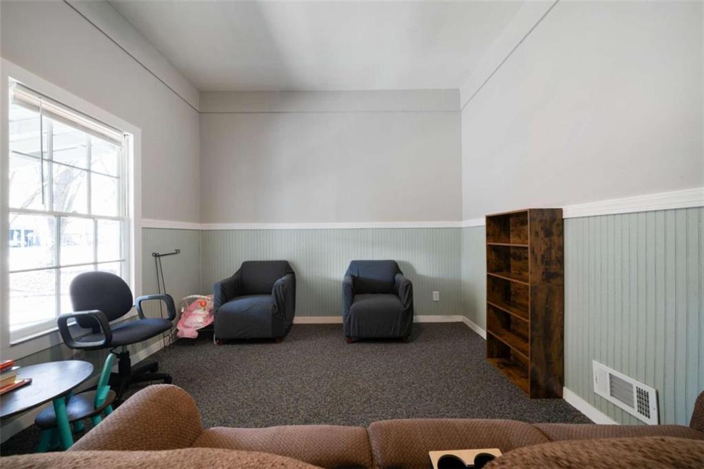 6 Nottingham Way Northeast Rome, GA 30161 - Photo 9 of 16 a livingroom with furniture and a window