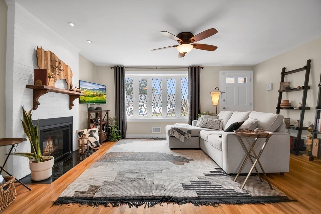 60 Birch Road Framingham, MA 01701 - Photo 3 of 27 Gallery Image 3
