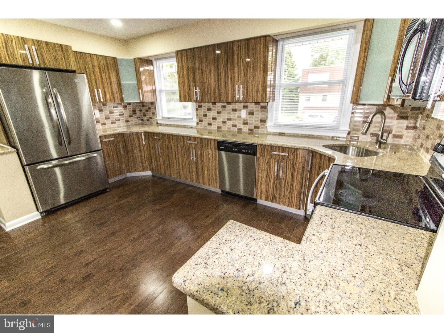 9948 Medway Road Philadelphia, PA 19115 - Photo 2 of 21