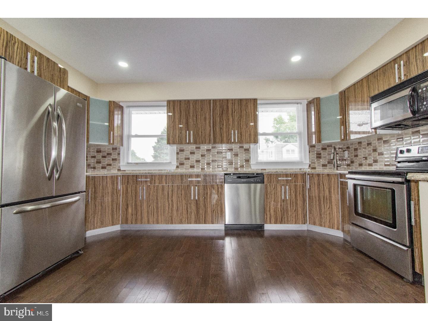 9948 Medway Road Philadelphia, PA 19115 - Photo 3 of 21