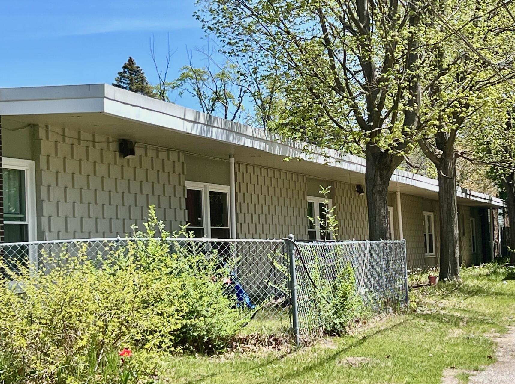 1275 Kenneth Street Muskegon, MI 49442 - Photo 8 of 8 IMG_8330