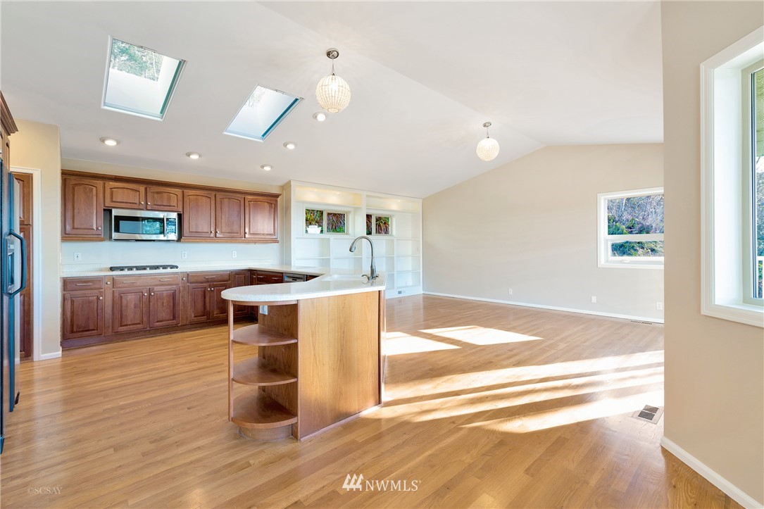 639 Briar Road Bellingham, WA 98225 - Photo 3 of 24