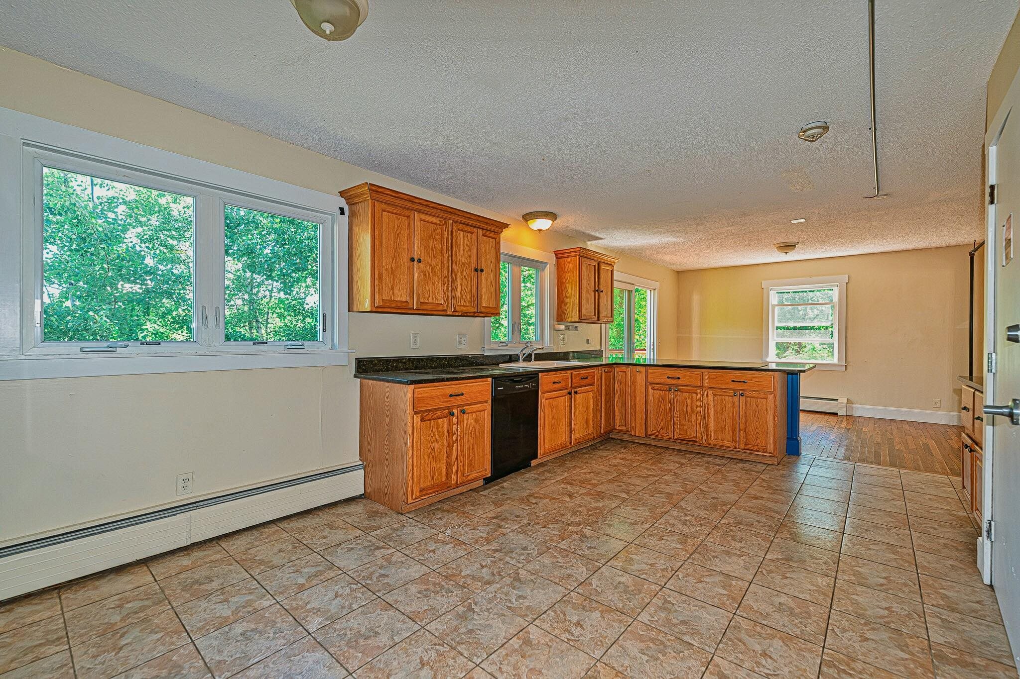 81 Seamans Road New London, NH 03257 - Photo 18 of 50