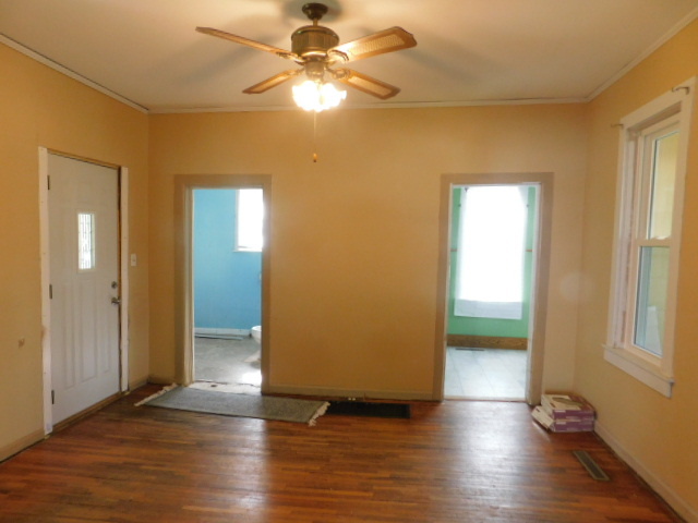302 East Park Street Morrison, IL 61270 - Photo 4 of 26