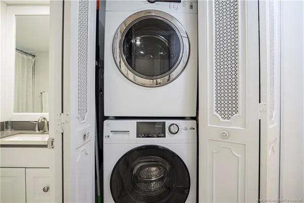 $295,000 | 1800 Southeast St Lucie Boulevard, Unit 9101, Stuart, FL 34996