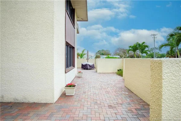 $295,000 | 1800 Southeast St Lucie Boulevard, Unit 9101, Stuart, FL 34996