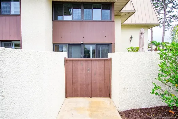 $295,000 | 1800 Southeast St Lucie Boulevard, Unit 9101, Stuart, FL 34996