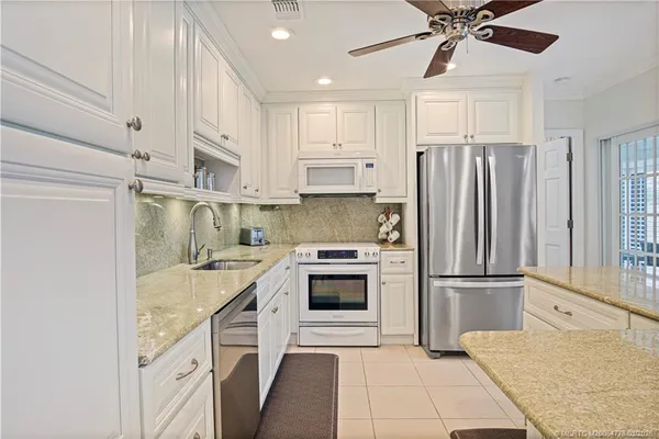 $295,000 | 1800 Southeast St Lucie Boulevard, Unit 9101, Stuart, FL 34996