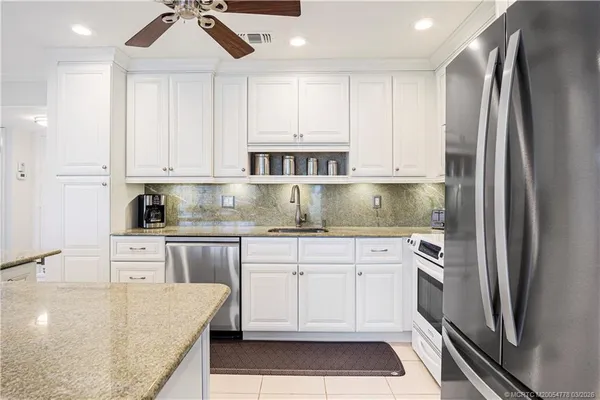 $295,000 | 1800 Southeast St Lucie Boulevard, Unit 9101, Stuart, FL 34996