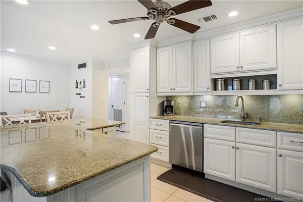 $295,000 | 1800 Southeast St Lucie Boulevard, Unit 9101, Stuart, FL 34996