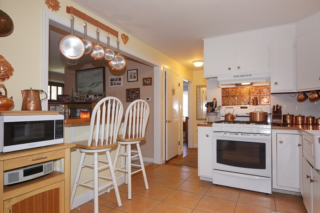 5 Northgate Road Northborough, MA 01532 - Photo 4 of 24 Gallery Image 4
