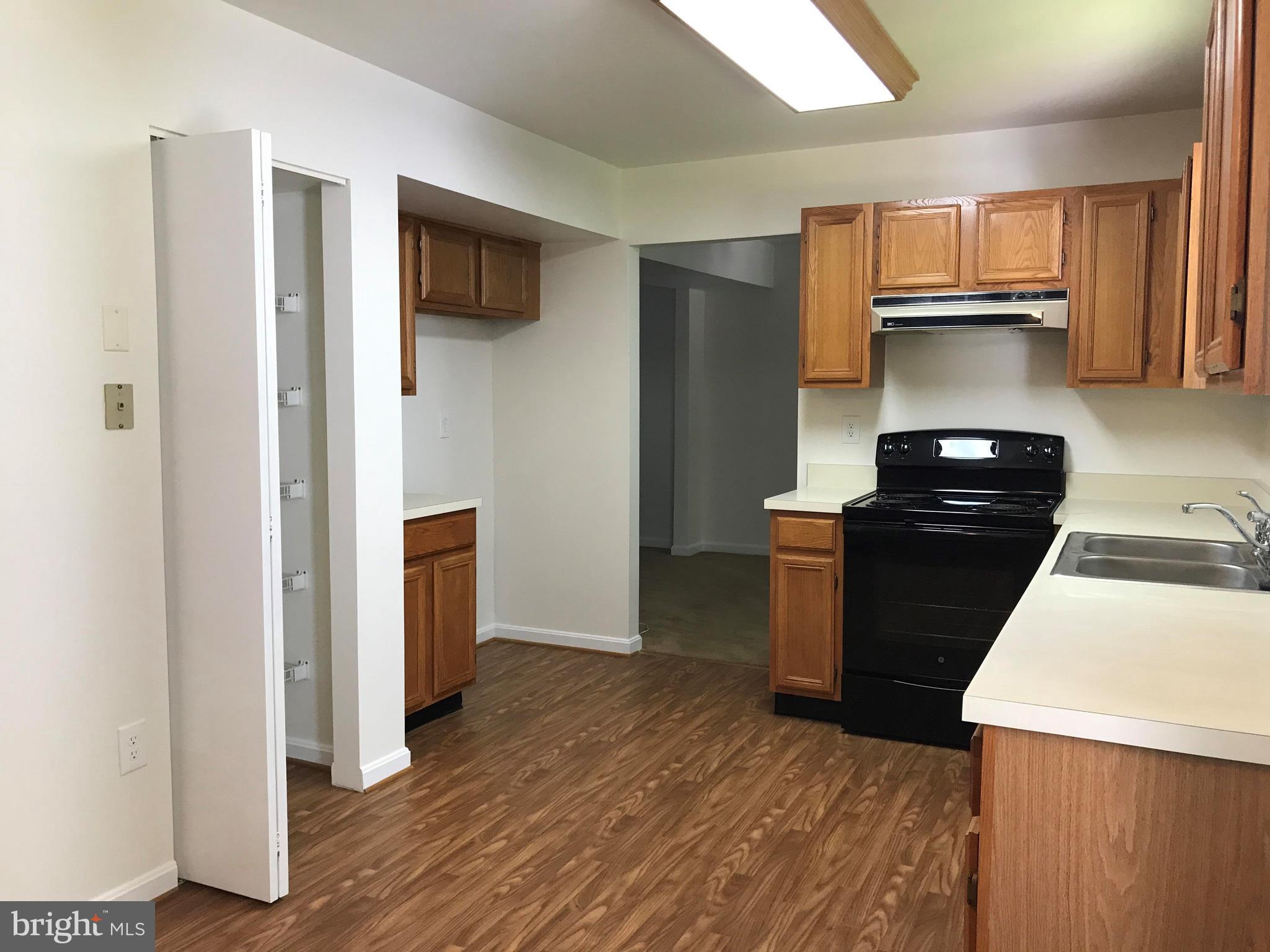 616 Riden Street Odenton, MD 21113 - Photo 5 of 22 Kitchen